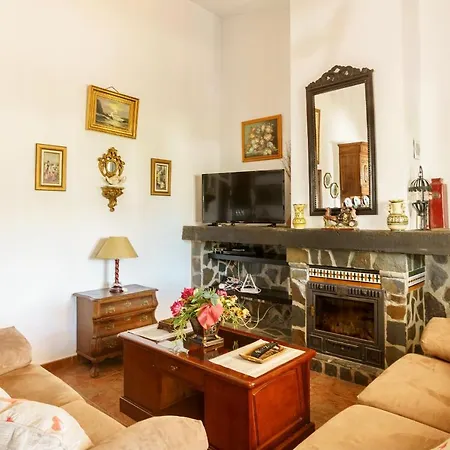 Maravillas Villa *
